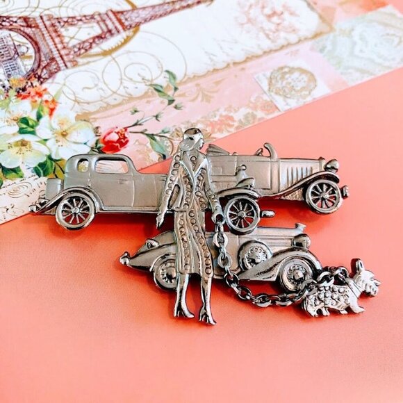 Vintage Flapper Girl Roaring 20's Rolls Royce Silver Tone Brooch Pin - Picture 1 of 2